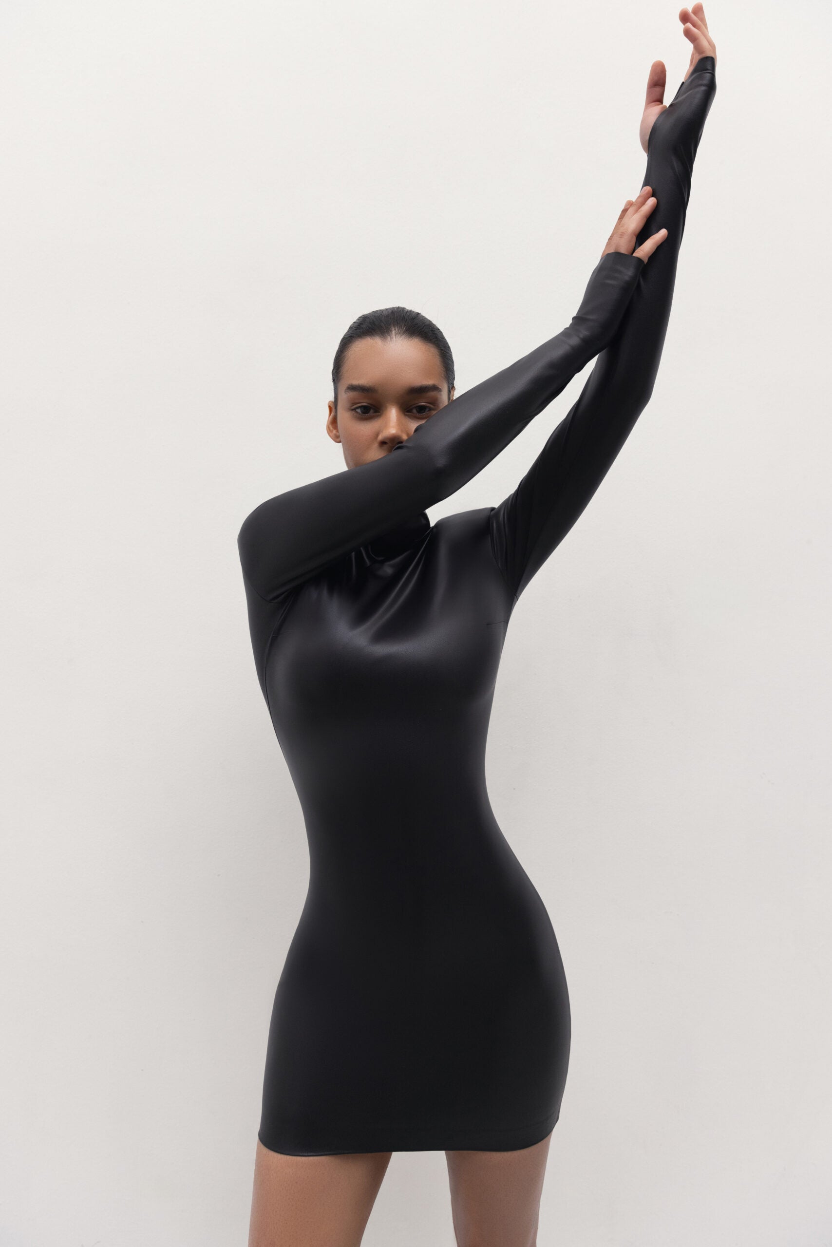 Cукня Міні З Рукавами Чорна